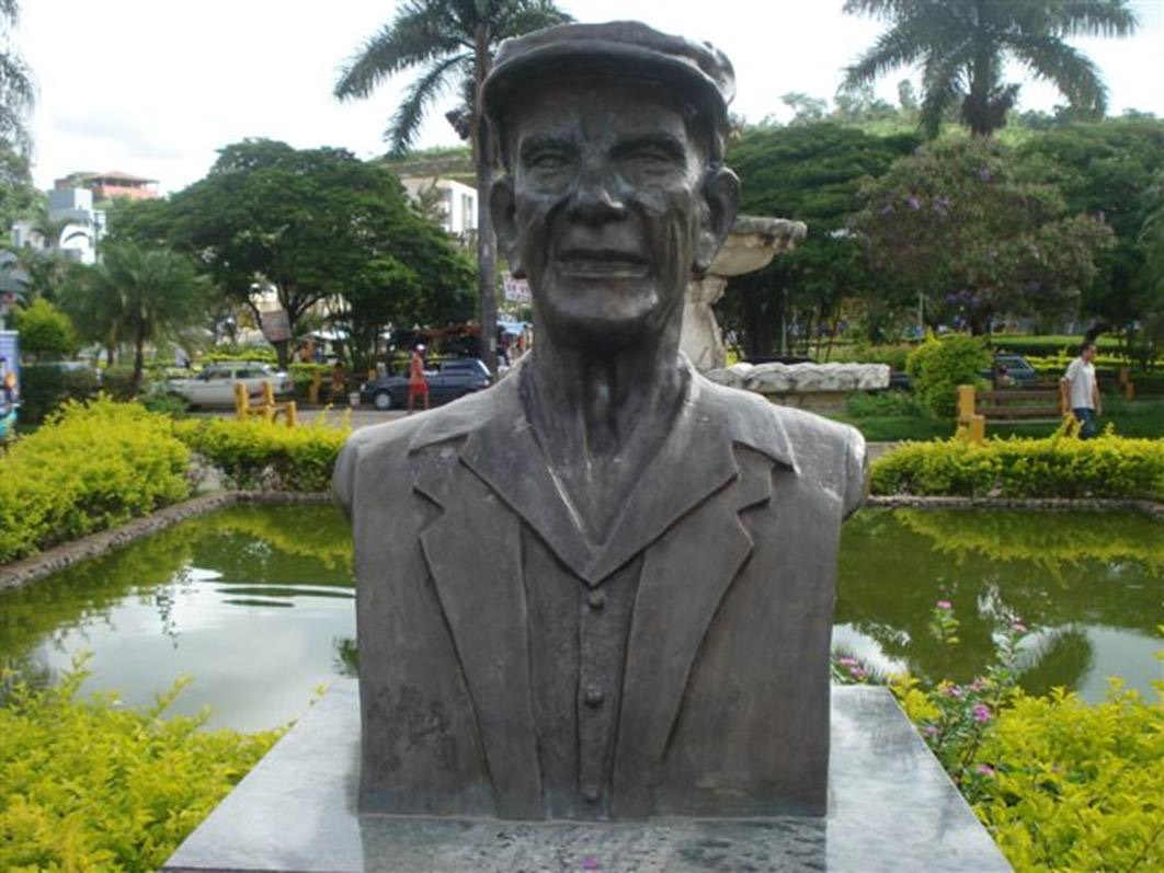 The statue at Pedro Leopoldo.