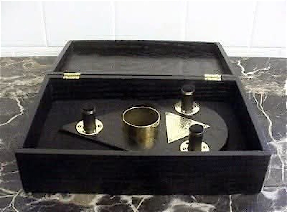 A fitted case